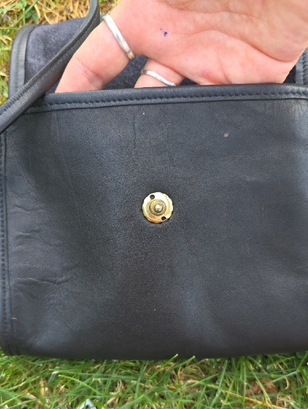 Coach Black Leather Crossbody with Gold-Tone Turn Lock 0319229 - Picture 2 of 4